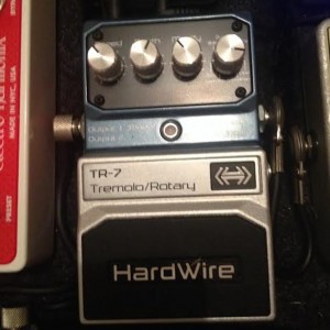 digitech hardwire tr-7 tremolo/rotary