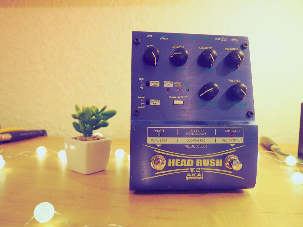 Akai E2 Headrush Delay Tape Echo Looper
