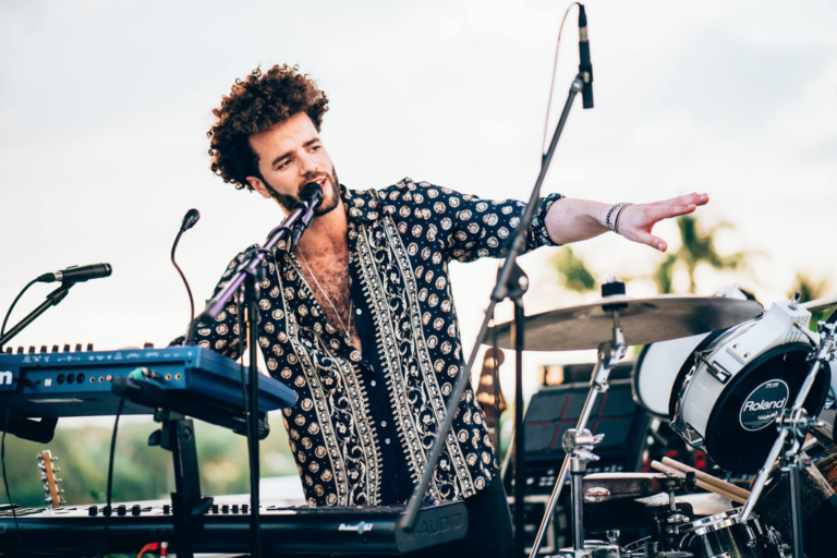 Weekly Interview 1/25/18: Dario Darnell (Youngr)