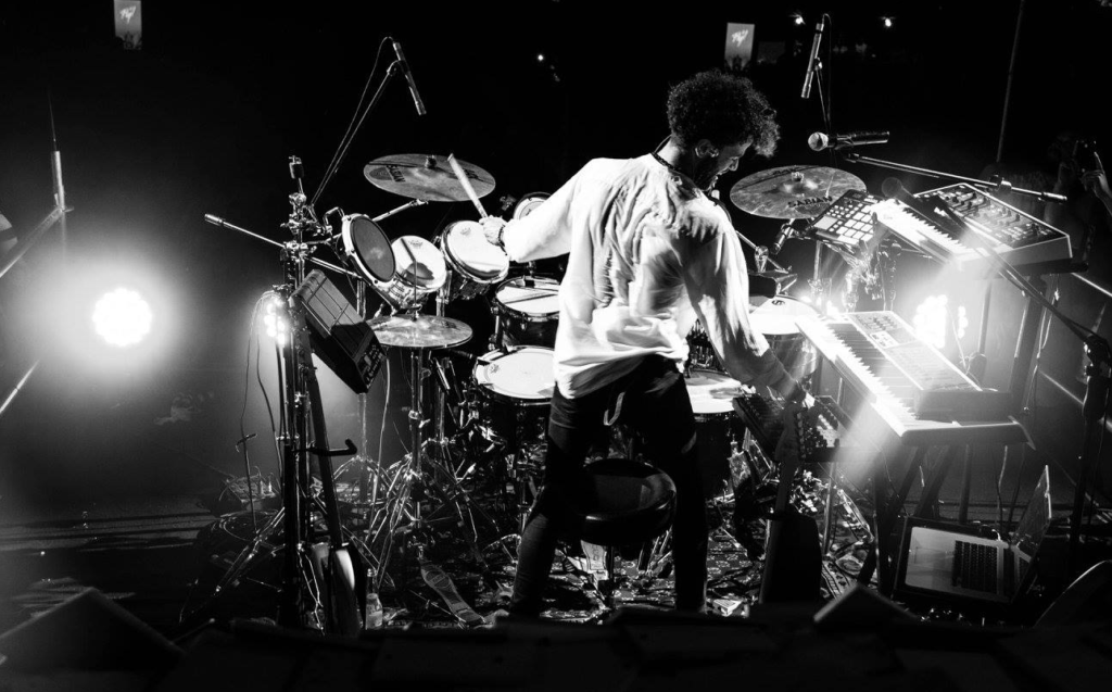 Youngr. LIVE #2