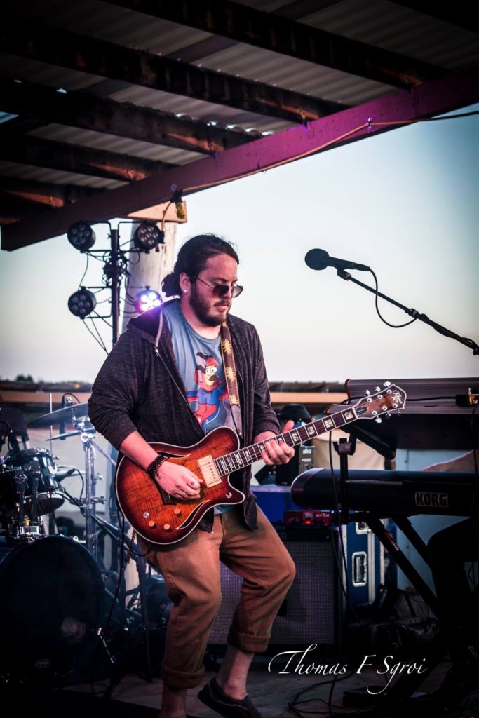 Joey Lewis of Funktional Flow - LIVE