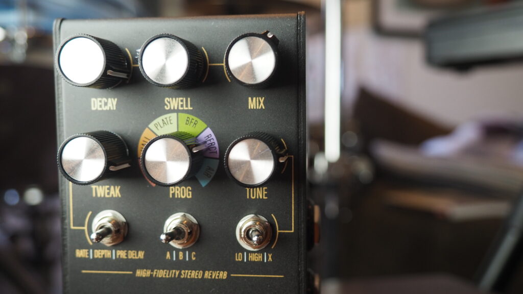 Walrus Audio R1 High-Fidelity Stereo Reverb 2