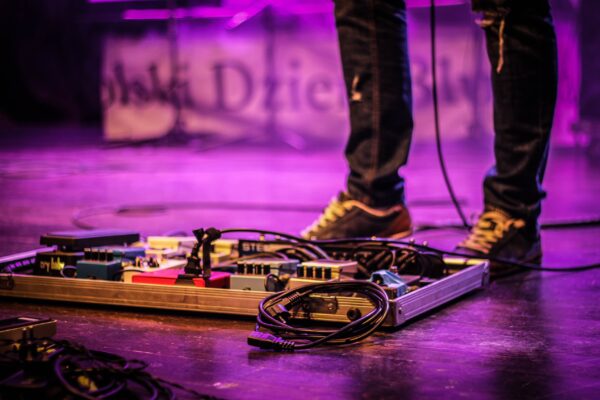 Guitar Tricks presents What Are Modulating Guitar Pedals?
