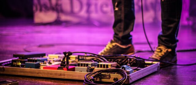 Guitar Tricks presents What Are Modulating Guitar Pedals?