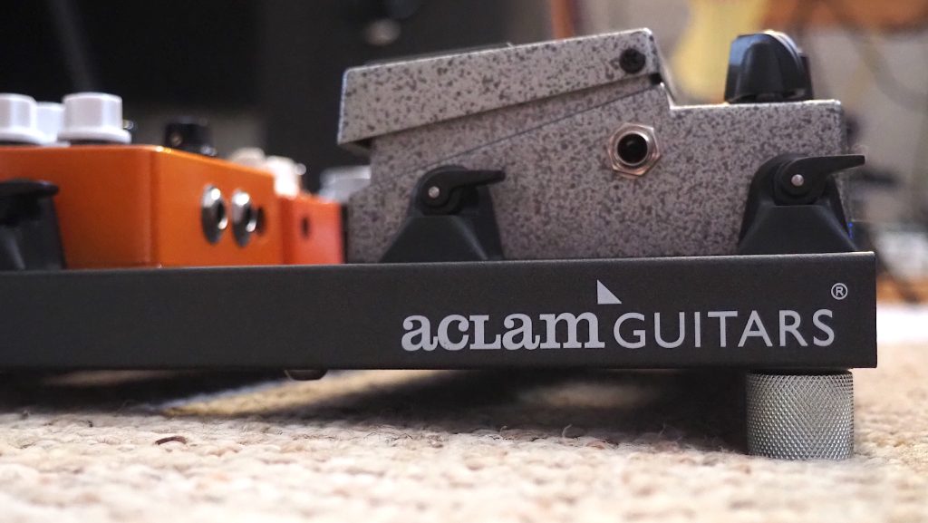 Aclam Smart Track® Pedalboard with Fast Fasteners