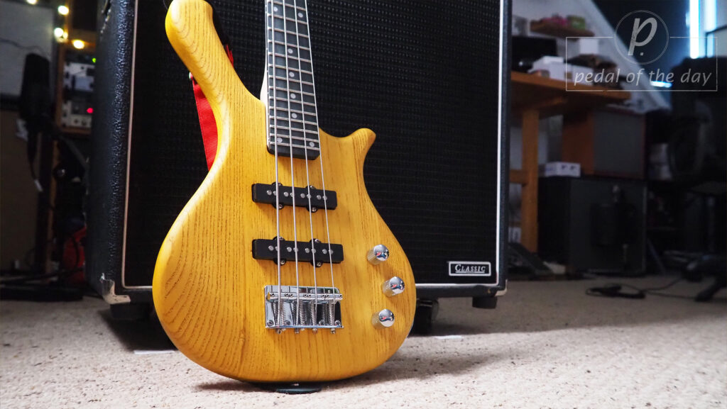 Glarry GW101 Short Scale (25.5") Electric Bass 1