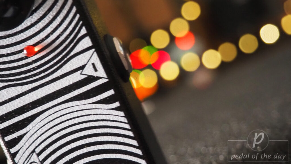 EarthQuaker Devices Easy Listening Analog Amp Simulator 3