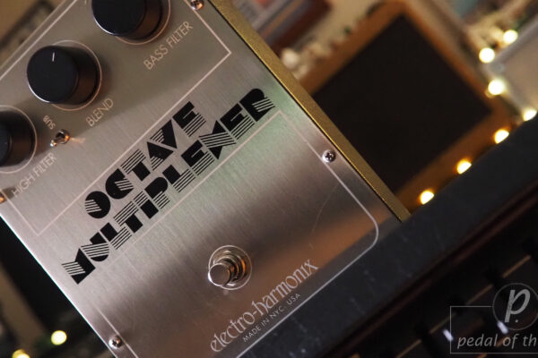 Electro-Harmonix Octave Multiplexer Analog Sub Octave Generator
