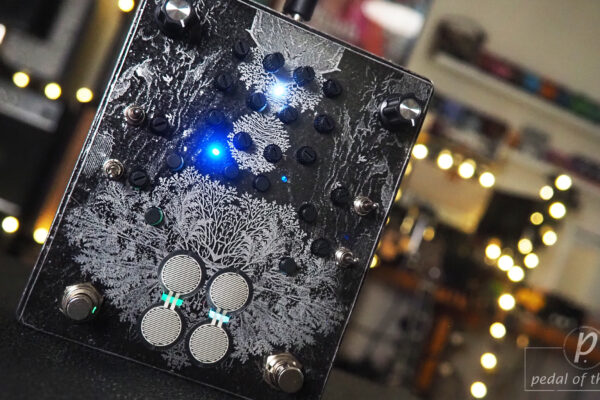 ezhi&aka MOOMINDRONE LoFi Drone Delay Modulation Machine